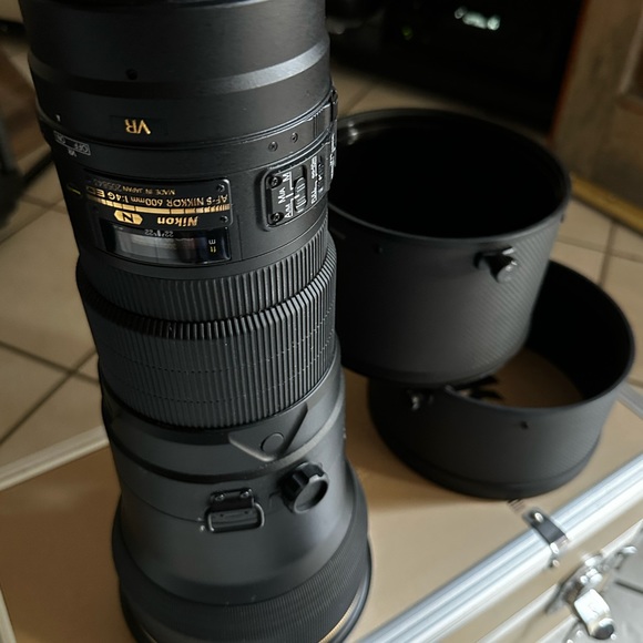 Nikon AF-S NIKKOR 600mm f/4G ED VR Lens - Picture 5 of 8